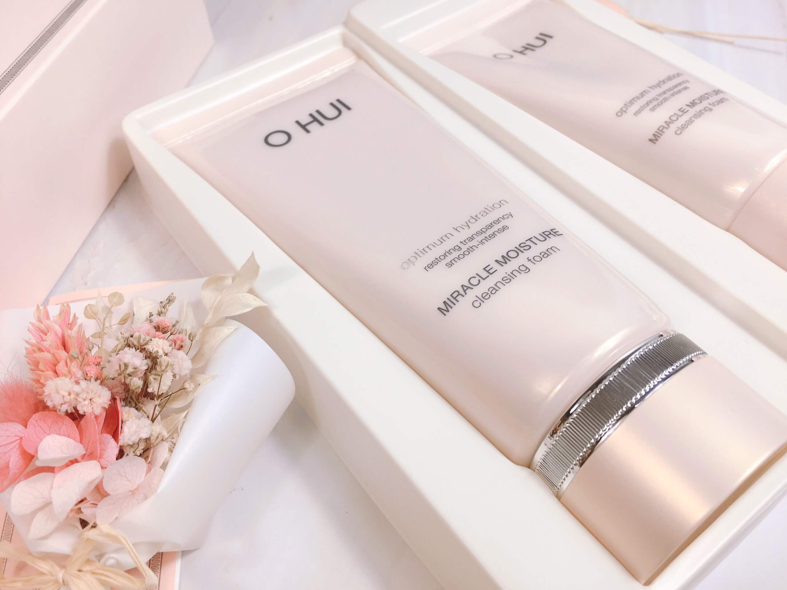 Set sữa rửa mặt Ohui hồng Miracle Moisture Cleansing Foam 2020 set sua rua mat ohui hong